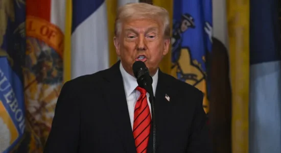 Trump njofton planet për Akademinë Hapësinore të SHBA-së teksa nderon ekuipazhin e Artemis II