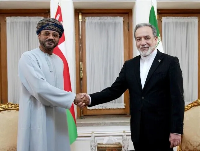 Irani dhe Omani shqyrtojnë propozimin për një rrugë të përbashkët detare përmes Ngushticës së Hormuzit