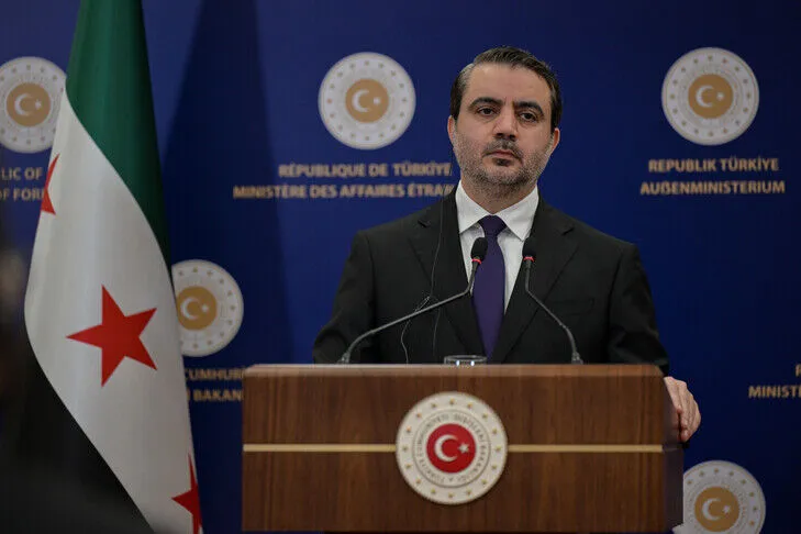Ministri i Jashtëm sirian: Turqia është një “partner kyç” në rindërtimin e Sirisë