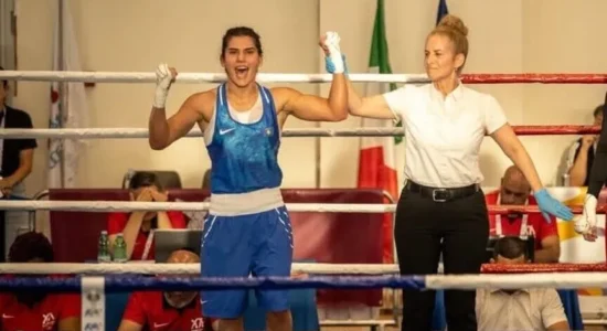 Boksierja kosovare Donjeta Sadiku siguron medaljen e artë në Taranto