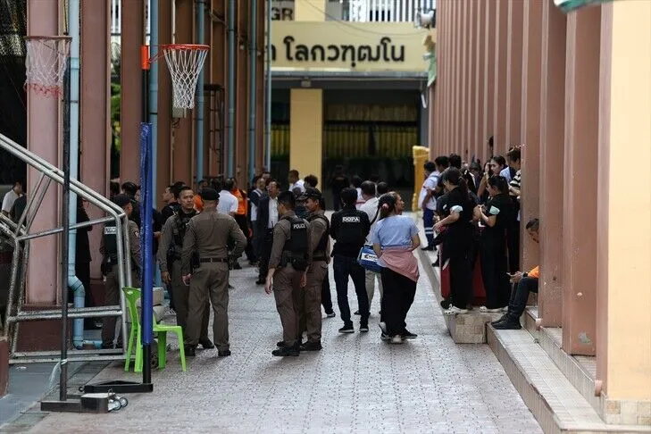 Tajlandë, të paktën 2 të vdekur dhe 15 të plagosur nga të shtënat në një shkollë