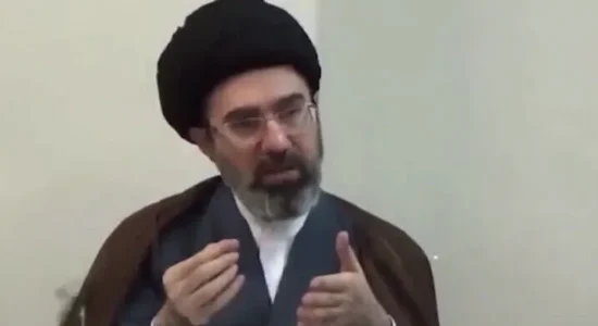 Lideri suprem i Iranit bën thirrje për prodhim vendor dhe ulje të varësisë nga dollari