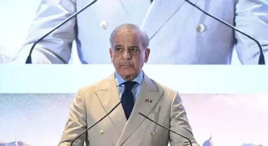 Kryeministri pakistanez zhvillon bisedime me homologun e tij saudit në Mekë