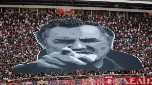 Skandal në futbollin serb: Mbahet një minutë heshtje për Mlladiqin, i dënuar për krime lufte