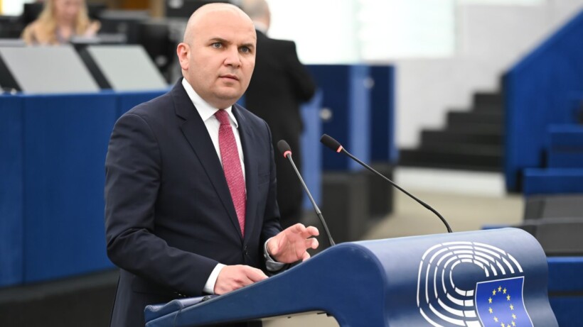 Eurodeputeti Kyçyk: Marrëdhëniet e Sofjes me Shkupin po bëhen gjithnjë e më të vështira