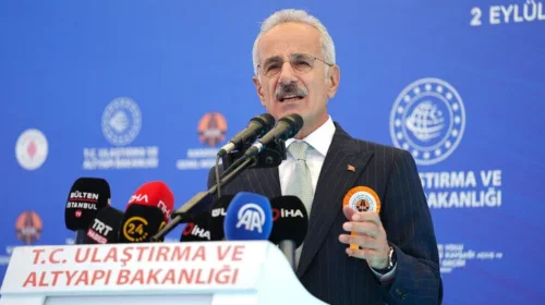 Uraloglu: Infrastruktura e aviacionit të Turqisë po zgjerohet me shpejtësi, duke rritur avantazhin konkurrues