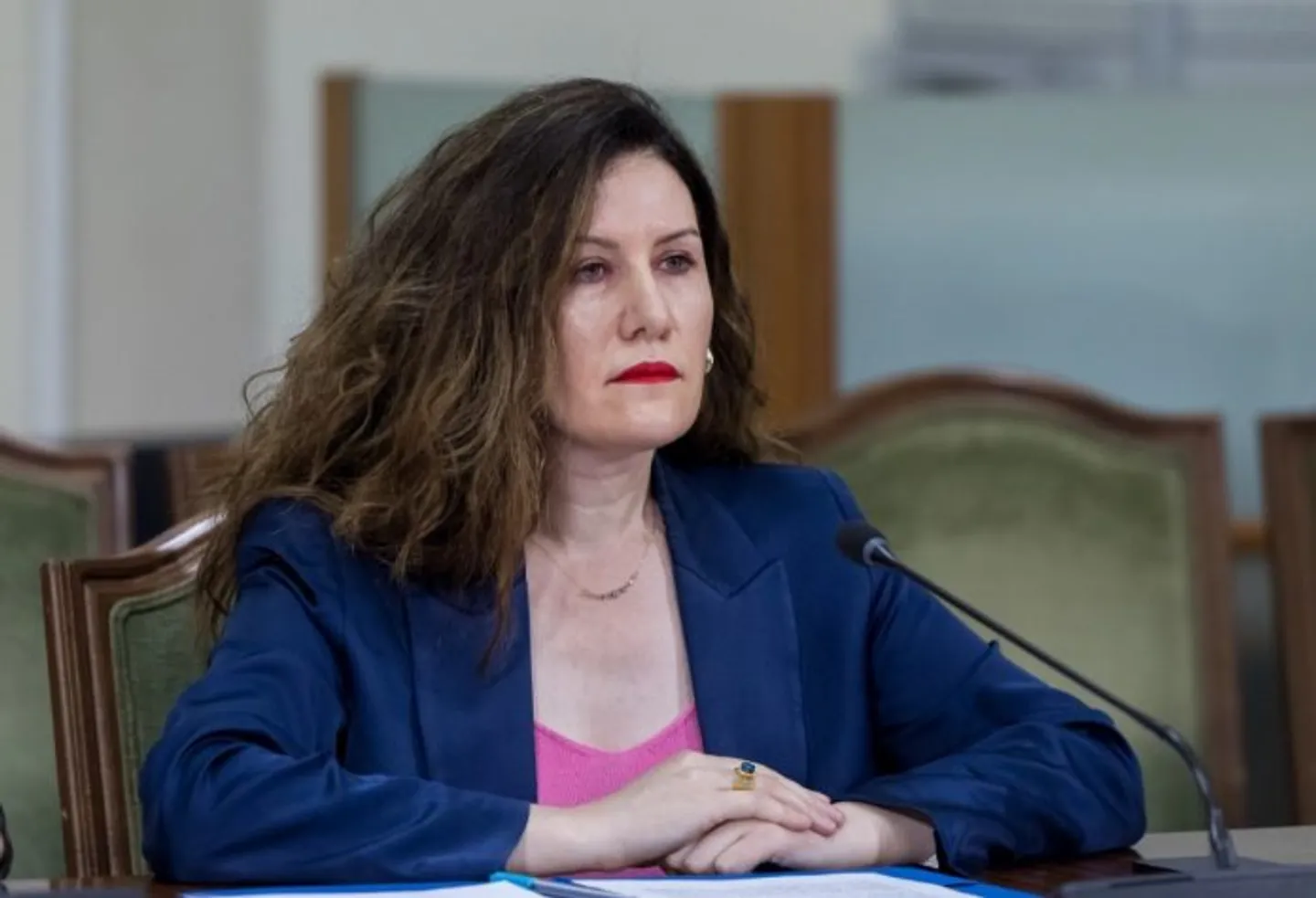 “Arrest në shtëpi” dhe pezullim nga detyra për drejtoreshën e Shërbimit Informativ të Shqipërisë