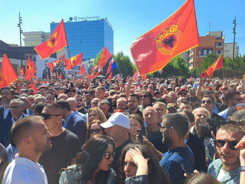 Djali i Jakup Krasniqi: T’i lëmë anash dallimet tona politike, të bashkohemi për drejtësi, dinjitet e histori