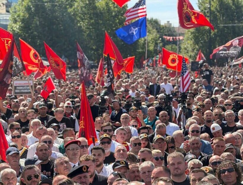 Policia e Kosovës: Protesta nga OVL e UÇK-së përfundoi e qetë, mijëra pjesëmarrës u shpërndanë