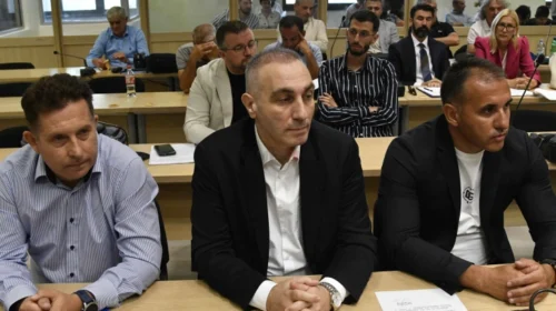 (VIDEO) Grubi deklarohet i pafajshëm, Bajrami gjykohet në mungesë
