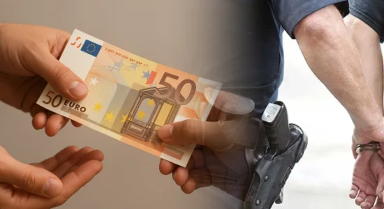 (VIDEO) Inspektorja e AUV-së dyshohet se mori 250 euro ryshfet, prokuroria kërkon paraburgimin