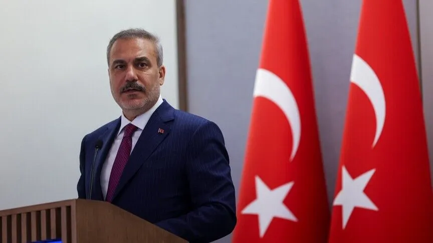 Kryediplomati turk bën thirrje për rikthim të “status quo”-së së paraluftës në Ngushticën e Hormuzit