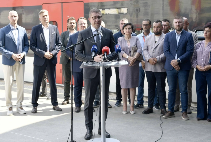 Mickoski  Rritja e prodhimit industrial prej 3 4 për qind është tregues se gjendja është stabilizuar
