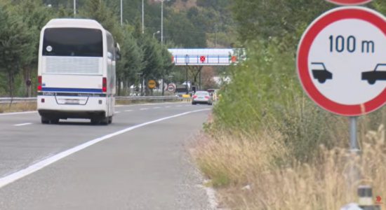 (VIDEO) Peticion – Tetë mijë denarë për të arritur në punë, qytetarët kërkojnë zgjidhje