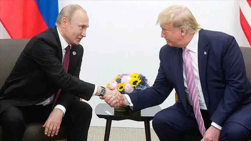 Kremlini: Putin dhe Trump zhvilluan bisedë telefonike konstruktive dhe të sinqertë për zgjidhjen e konfliktit në Ukrainë