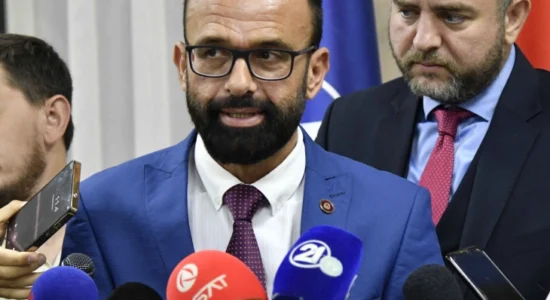 Shasivari paralajmëron takim me studentët dhe dekanët për provimin e jurisprudencës