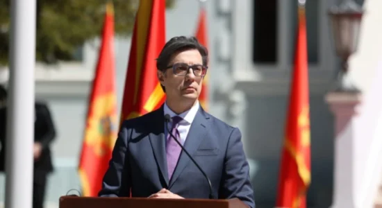 Pendarovski uron 8 Shtatorin: Pavarësia është privilegj dhe përgjegjësi