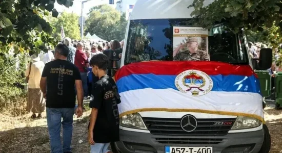 BE-ja dënon ceremoninë mortore për “Kasapin e Bosnjës” Ratko Mlladiq