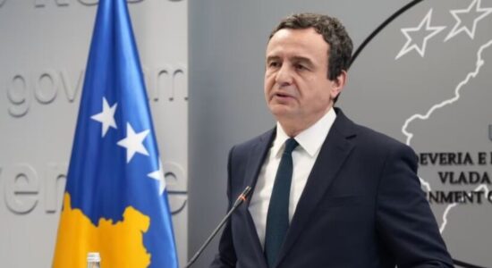 Mlladiqi u varros me nderime, Kurti: Serbia ka kaluar në adhurim shtetëror të gjenocidit