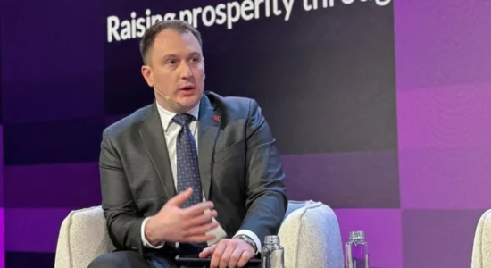 Andonovski: Patent-shoferi dhe letërnjoftimi në telefon, aplikacioni “m-shërbime” gati për testim