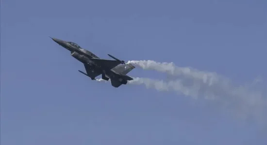 Greqi, rrëzohet një avion ushtarak gjatë një shfaqjeje ajrore