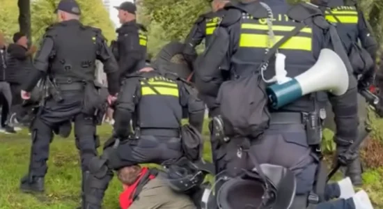 Tensione në Hagë, arrestohen disa protestues
