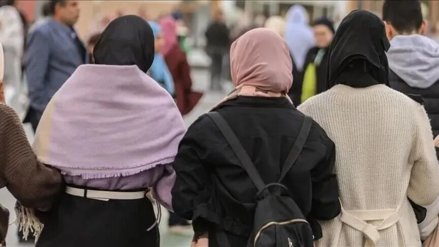 Belgjikë, provinca e Flandrës Lindore pushon nga puna një mësuese pasi refuzoi të heqë shaminë