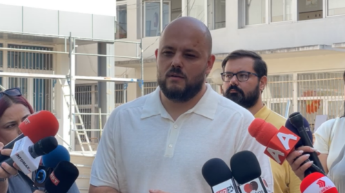 Kryetari i Butelit për nxënësit e “Penko-s”: Fëmijët që kanë motër ose vëlla në shkollë do të mund të regjistrohen