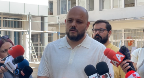 Kryetari i Butelit për nxënësit e “Penko-s”: Fëmijët që kanë motër ose vëlla në shkollë do të mund të regjistrohen