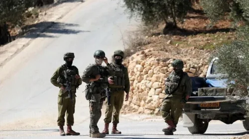 Ushtria izraelite mbyll rrugën e fundit drejt një fshati në Bregun Perëndimor, izolon 47 familje palestineze