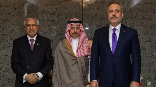 Turqia, Arabia Saudite dhe Pakistani dënojnë sulmet ndaj Mekës, diskutojnë mbështetjen e përbashkët ushtarake