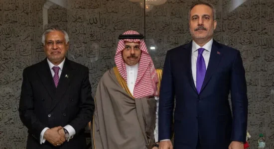 Turqia, Arabia Saudite dhe Pakistani dënojnë sulmet ndaj Mekës, diskutojnë mbështetjen e përbashkët ushtarake