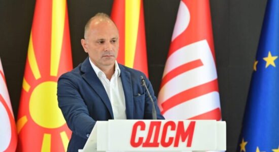 Filipçe: Keqmenaxhimi qeveritar shkaktoi uljen e ndihmës amerikane