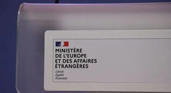 Franca ndalon mallrat nga vendbanimet ilegale izraelite, kërkon shtrirjen e masës në BE