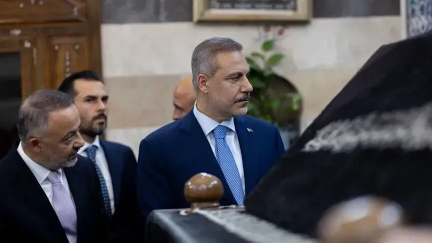 Ministri i Jashtëm turk diskuton sulmet rajonale dhe negociatat me homologët nga Katari dhe Arabia Saudite