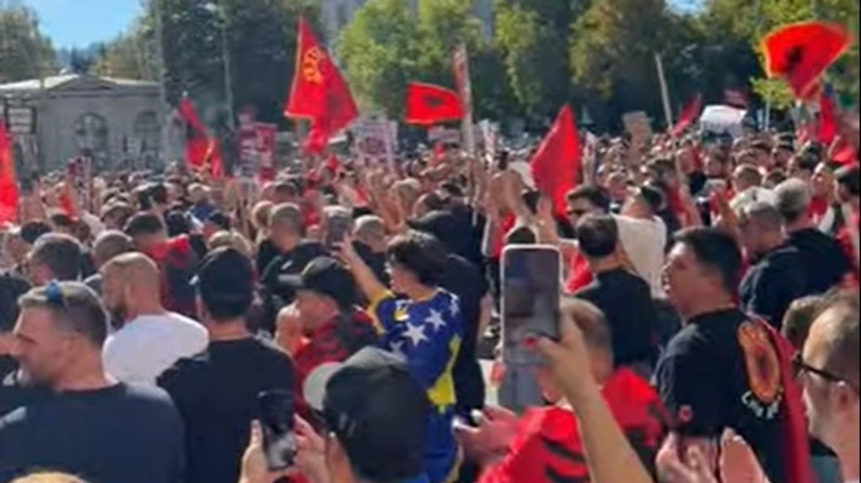 Shqiptarët në Zvicër në mbështetje të ish-krerëve të UÇK-së, pamje nga tubimi në Zurich