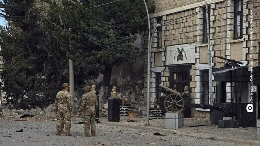 Të paktën dhjetë të vdekur dhe dhjetëra të plagosur nga shpërthime në një bazë ushtarake në Bolivi