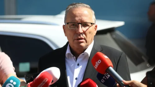 Hamza: Nëse kalon projektligji për Specialen, jemi të hapur të diskutojmë për presidentin