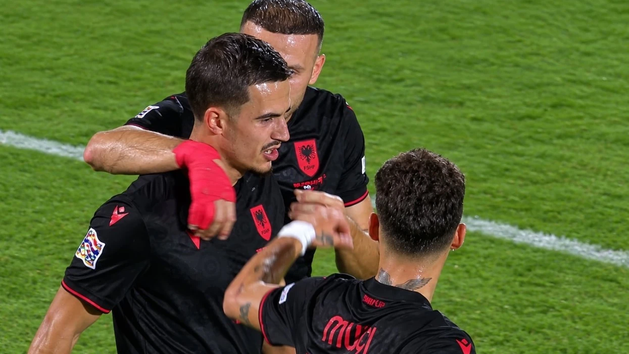 Tri gola për tre pikë, Shqipëria bindëse ndaj San Marinos
