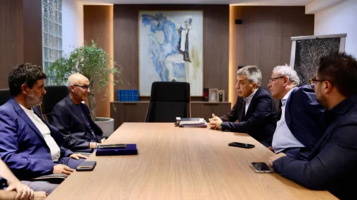 Mexhiti priti në takim një delegacion arbëresh nga Vakarici i Italisë