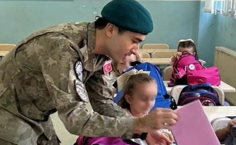 KFOR i turk dhuron çanta shkollore për nxënës në disa komuna të Kosovës