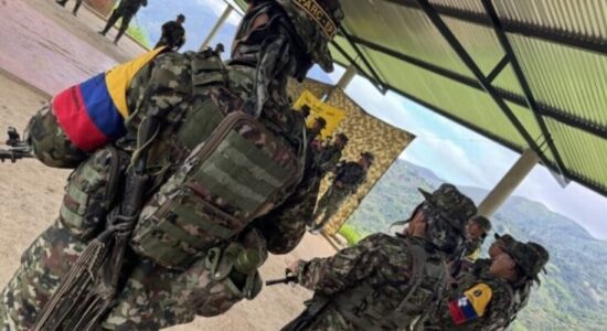 Kolumbi: 20 rebelë të vrarë në bombardimet qeveritare