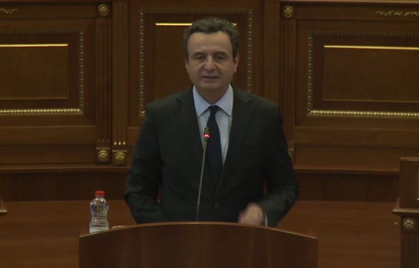 Kurti nga Kuvendi deklarohet për ish-krerët: Asnjë gjykatë vendore apo ndërkombëtare nuk mund ta njollosë UÇK-në