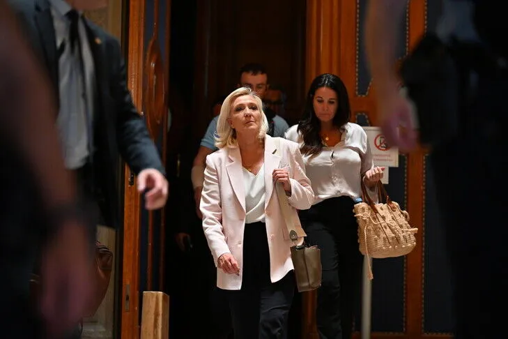 Forcohet e djathta ekstreme në Francë, partia e Le Pen siguron për herë të parë vend në Senat