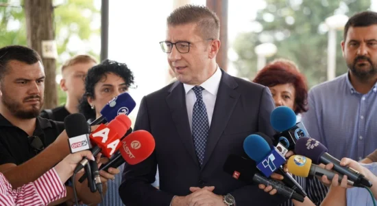 Mickoski: Në dy vite e gjysëm qeverisje, investimet e huaja kanë arritur në 1.4 miliardë euro