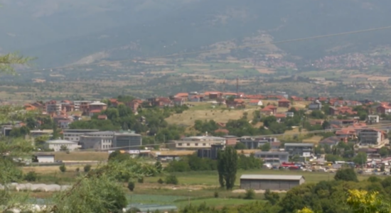(VIDEO) Mirupafshim vapë! Prej nesër mot i paqëndrueshëm me shi dhe bubullima