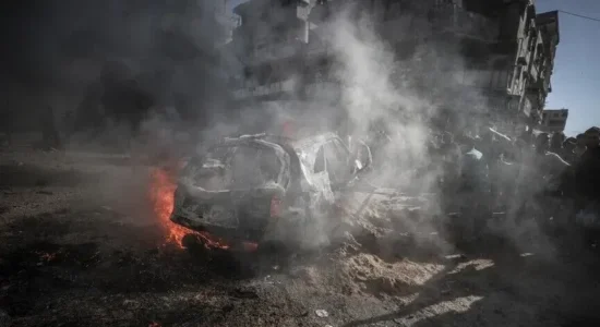 Sulmi izraelit me dron vret një palestinez dhe plagos 3 të tjerë në jug të Gazës