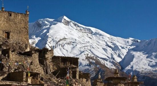 Orteku godet një grup alpinistësh në Himalaje, 2 të vdekur dhe dhjetëra të zhdukur në Nepal