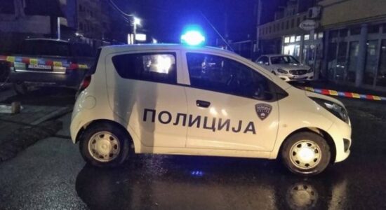 Tre persona sulmojnë policët pas përplasjes së kamionit me veturën zyrtare në Likovë
