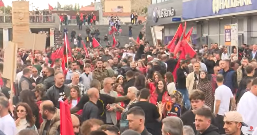 (VIDEO) Protestë në Shkup pas dënimit të krerëve të UÇK-së